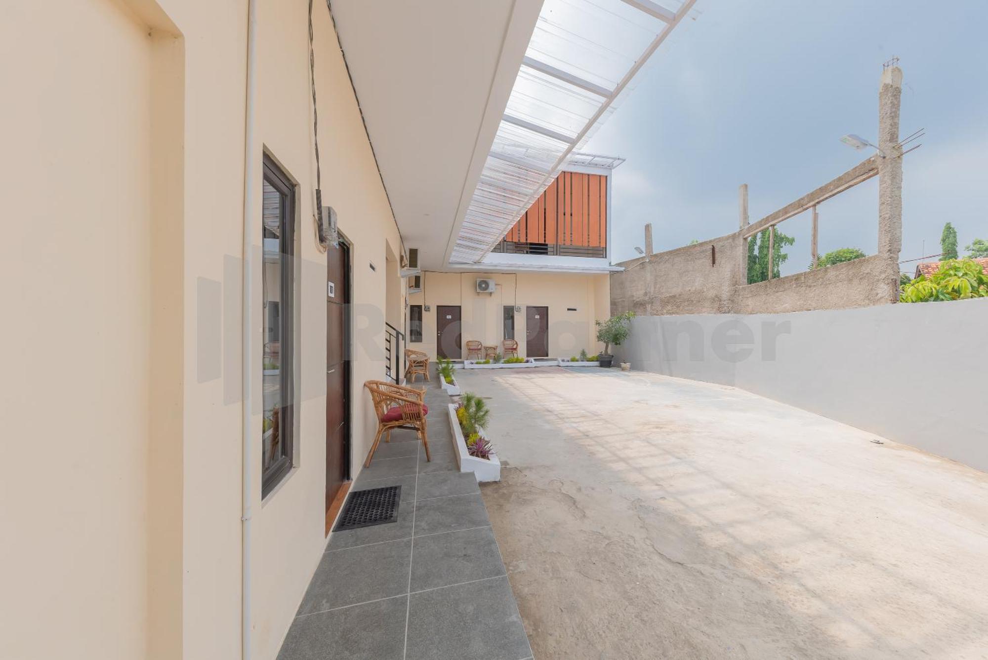 Rumah Panda Guesthouse Redpartner Tangkil  Esterno foto