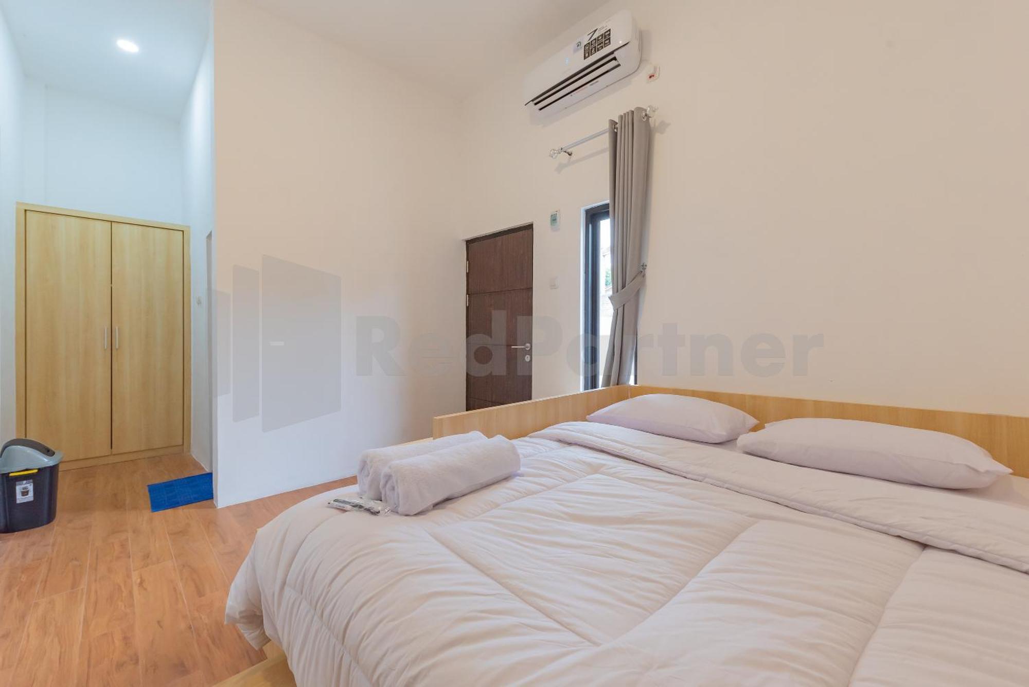 Rumah Panda Guesthouse Redpartner Tangkil  Esterno foto