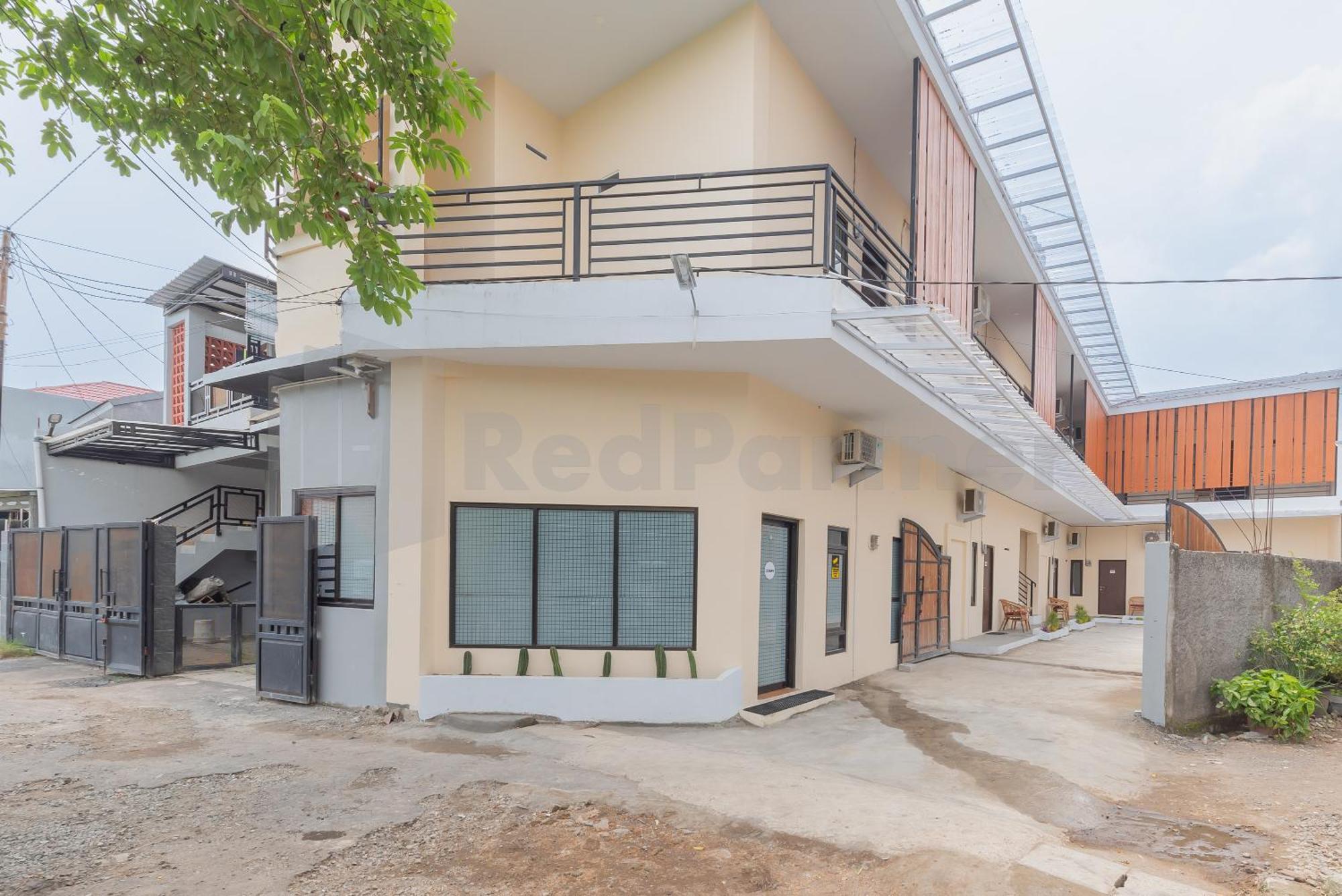 Rumah Panda Guesthouse Redpartner Tangkil  Esterno foto